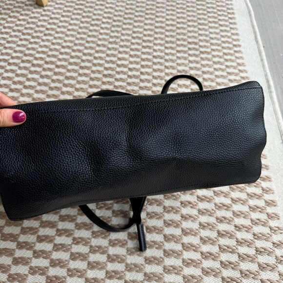 Marc Jacobs Like New Black Purse - Picture 3 of 6